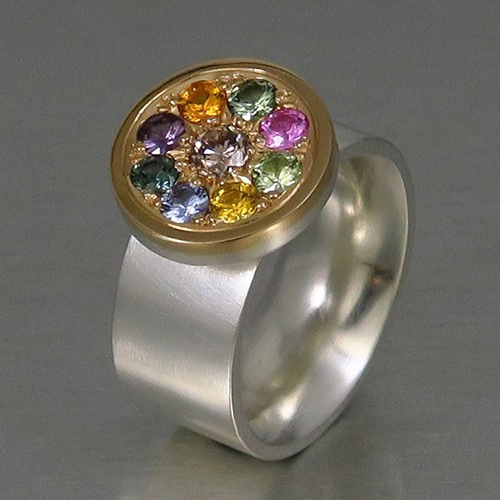 Ring-silver-och-naturlig-brun-diamant-och-safirer-av-Smide-och-Form